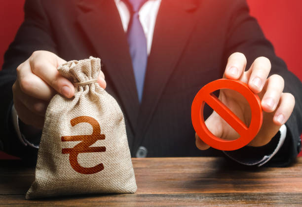 Refusal to provide financial assistance to Ukraine. Humanitarian aid. Refusal to transfer the seized reserves. Denial to give a loan, bad credit history. Economic difficulties. Blockade. Embargo